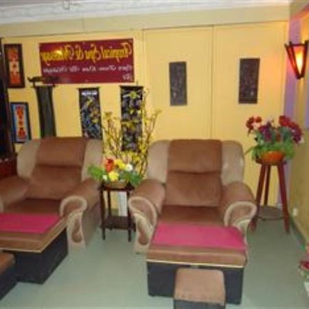 Spring Park Hotel Battambang Exterior photo