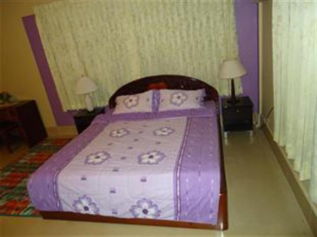 Spring Park Hotel Battambang Exterior photo