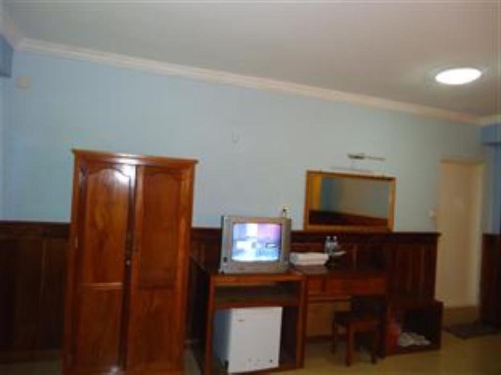 Spring Park Hotel Battambang Exterior photo