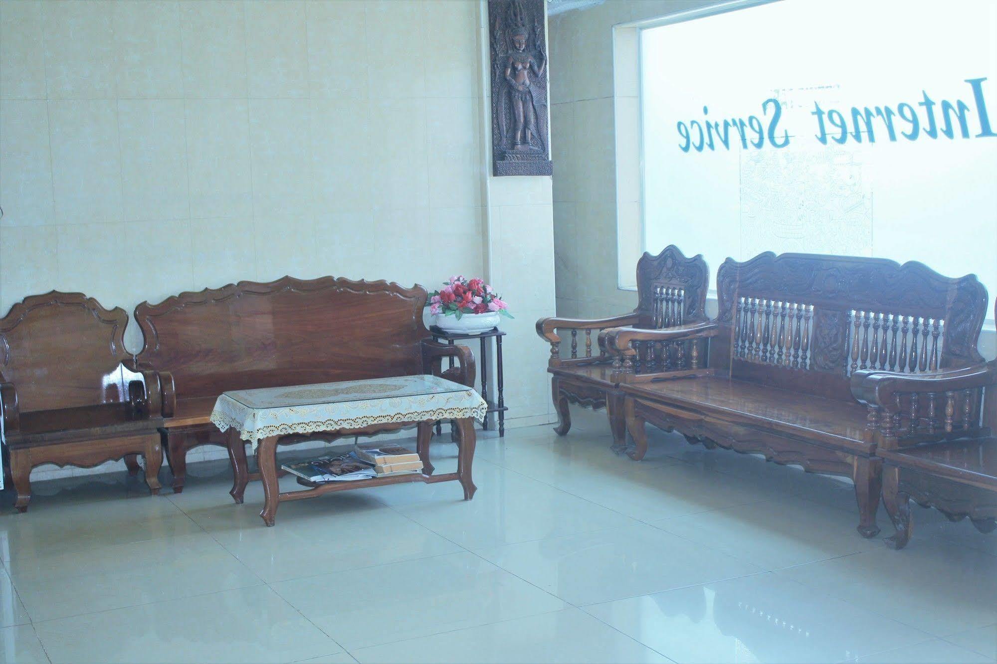 Spring Park Hotel Battambang Exterior photo