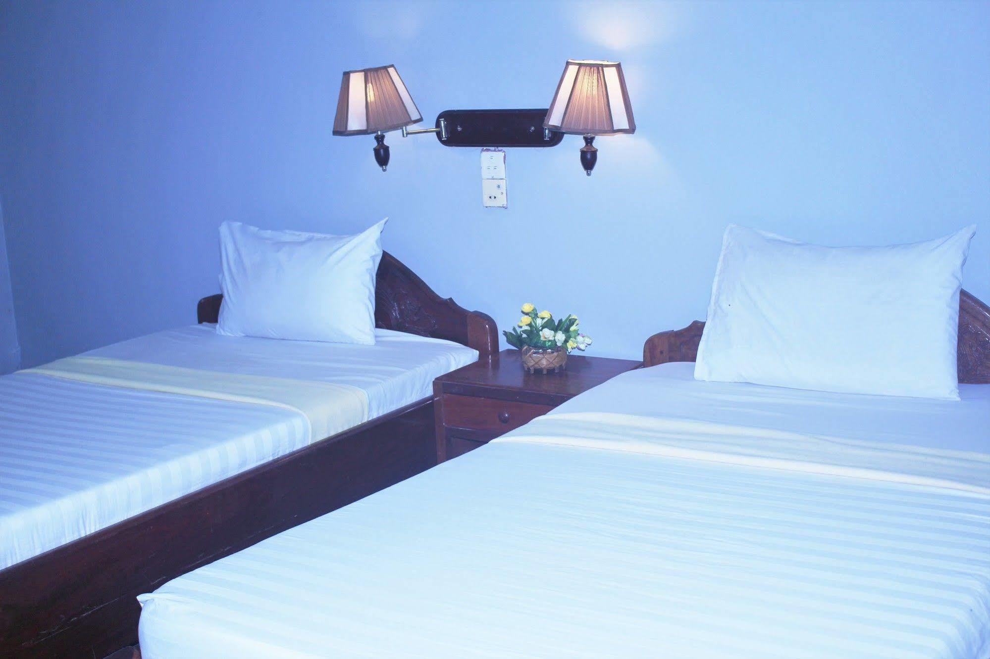 Spring Park Hotel Battambang Exterior photo